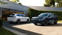 Honda CR-V e:FCEV dikembangkan dari Honda CR-V generasi ke-6 yang telah dijual dalam varian bensin dan Hybrid (e:HEV) di seluruh dunia. Honda CR-V generasi ke-6 merupakan model SUV yang dirancang dengan desain yang kini lebih sporty serta dilengkapi dengan fitur teknologi keselamatan terdepan yaitu Honda Sensing serta teknologi konektivitas Honda CONNECT. Foto: Honda