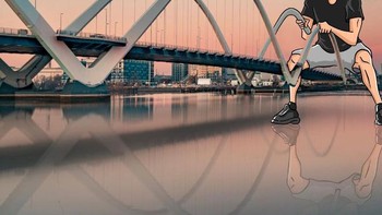 Olahraga battle ropes pakai jembatan. Foto: Robin Yayla