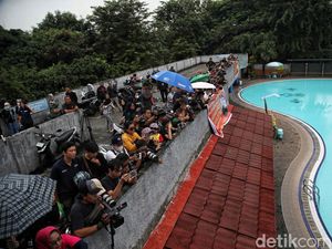 Yudha Arfandi Reka Ulang 69 Adegan Tenggelamkan Dante di Kolam Renang