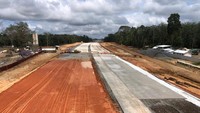 Proyek Jalan Tol Trans Sumatera (JTTS) Bayung - Lencir - Tempino Seksi 3 dari Kementerian Pekerjaan Umum dan Perumahan Rakyat (PUPR) digarap dengan skema kerja sama operasi (KSO) bersama PT Wijaya Karya (Persero) Tbk (Wijaya Karya) dan PT Brantas Abipraya (Persero) (Brantas Abipraya) (KSO HK-Wika-BAP) senilai Rp 2,76 Triliun.