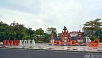 Tidak hanya di Balai Kota saja. Nantinya di Balai Pemuda juga akan terpasang ornamen ogoh-ogoh menyambut Nyepi.