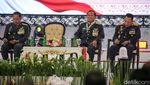 Potret Jokowi Buka Rapim TNI-Polri di Mabes Cilangkap