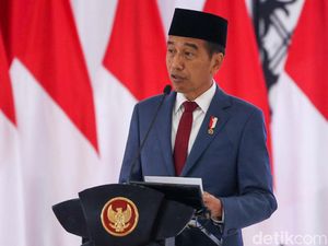 Apa Itu Satyalancana yang Bakal Dianugerahkan Jokowi ke Gibran-Bobby?