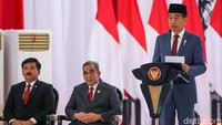 Presiden Joko Widodo (Jokowi) menghadiri Rapat Pimpinan (rapim) TNI dan Polri di Mabes TNI, Cilangkap, Jakarta Timur, Rabu (28/2/2024).