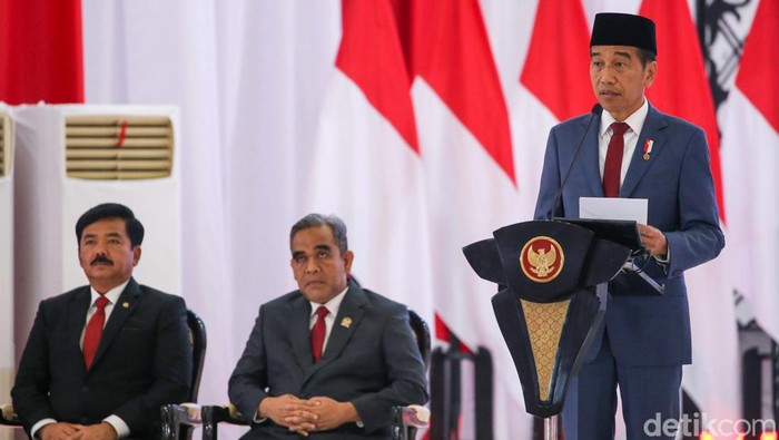 Presiden Joko Widodo (Jokowi) menghadiri Rapat Pimpinan (rapim) TNI dan Polri di Mabes TNI, Cilangkap, Jakarta Timur, Rabu (28/2/2024).