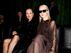 Viral Percakapan Rose BLACKPINK Dipuji Kate Moss, Kenakan Gaun Transparan