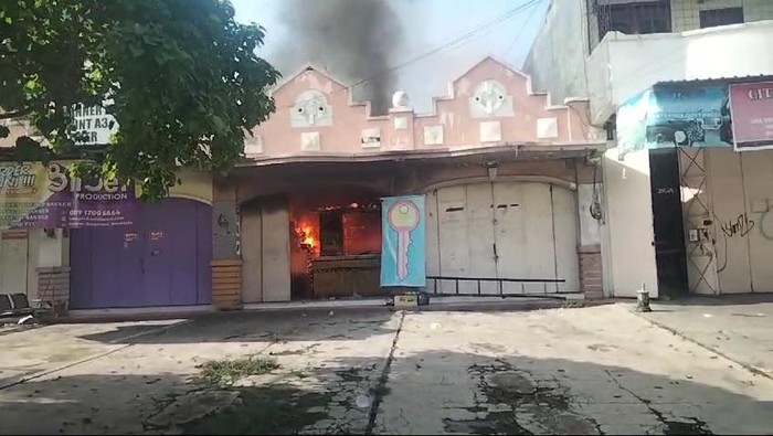 Kebakaran toko kunci di Kelurahan Kadipiro, Kecaatan Banjarsari, Kota Solo, Rabu (28/2/2024).
