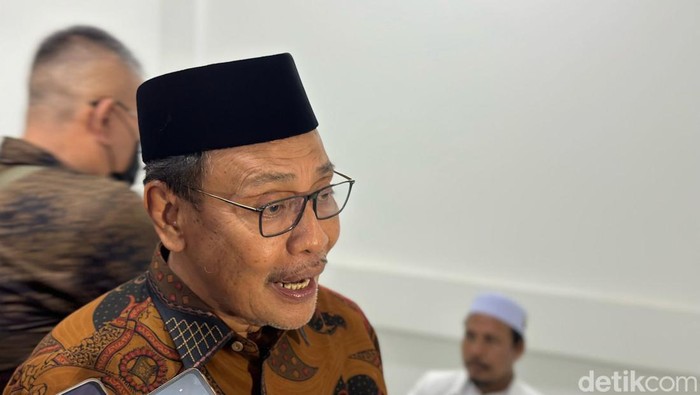 Ketua MUI Jatim KH Mutawakkil Alallah