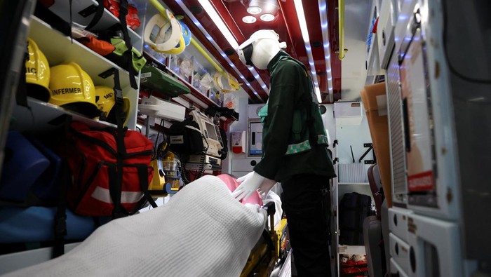 An ambulance with a headset, that helps doctors monitor and help patients from a distance, is showcased at the Mobile World Congress (MWC) in Barcelona, Spain February 27, 2024. REUTERS/Bruna Casas
