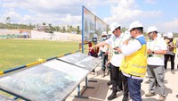 Dia menyebut saat ini pembangunan di IKN berfokus untuk pusat pemerintahan, termasuk pembangunan pelayanan publik. Selama matanya memandang di IKN, dia dapat melihat dengan jelas lokasi dari kantor presiden, istana negara, kantor-kantor kementerian koordinator, dan rumah dinas menteri. (Foto: Dok. Kementerian ATR/BPN)
