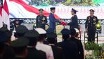 Momen Jokowi Anugerahkan Pangkat Jenderal TNI Bintang 4 untuk Prabowo