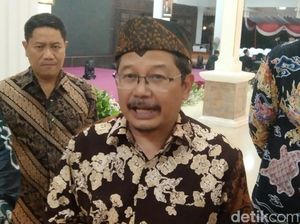 Pemkab Pasuruan Minta Maaf Wajah Gus Irsyad di Logo Kapiten Dicoret-coret
