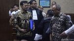 Potret Eks Mentan SYL Jalani Sidang Perdana Korupsi