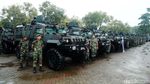 Momen Prabowo Naik Rantis Cek Alutsista di Mabes TNI