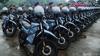 Pasukan bermotor juga dihadirkan dalam acara tersebut.  