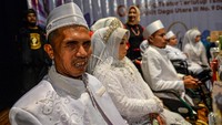 Mimbar Hiburan Amal dan Dhuafa (MHABD) menggelar pernikahan massal bagi warga disabilitas untuk ke-35 kali nya, serta memberikan santunan.