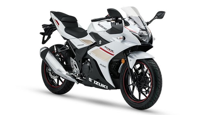 Suzuki GSX-250R baru. Suzuki GSX-250R baru.