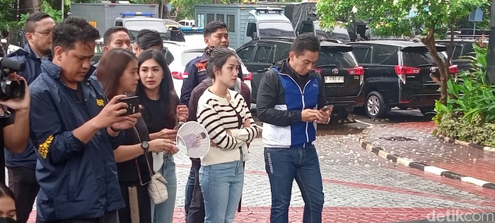 tamara tyasmara Tamara Tyasmara saat melakukan rekonstruksi.