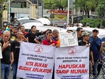 Driver Taksi Online Demo, Desak Aplikator Laksanakan SK Gubernur Jateng