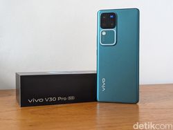 Unboxing Vivo V30 Pro, Menggoda dengan Teknologi Kamera ZEISS
