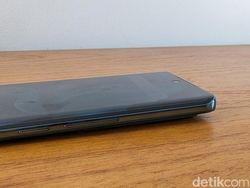 Unboxing Vivo V30 Pro, Menggoda dengan Teknologi Kamera ZEISS