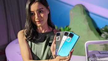 Vivo V30 series hadir dalam tiga pilihan warna utama yang terinspirasi dari alam yaitu Hijau Khatulistiwa, Putih Puspa, dan Hitam Vulkanik. Foto: Virgina Maulita Putri/detikINET