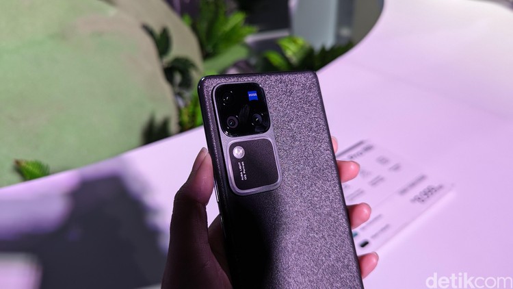 Vivo V30 series