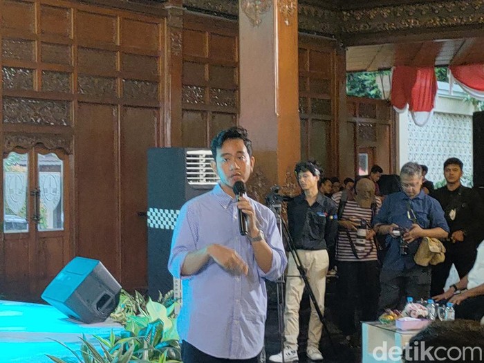 Wali Kota Solo Gibran Rakabuming Raka saat di acara refleksi tiga tahun Gibran-Teguh, Solo, Rabu (28/2/2024).