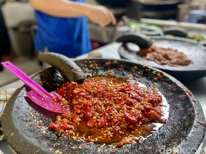Warung Nasi Raffi Ahmad