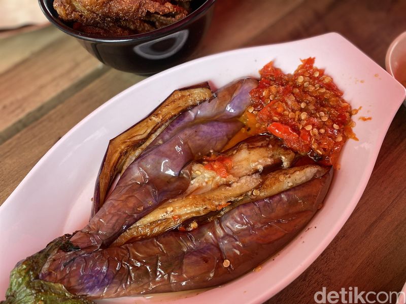 Warung Nasi Raffi Ahmad