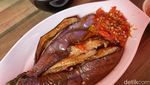 Di Warung Nasi Raffi Ahmad Ada Gepuk dan Sate Maranggi yang Lezat Mantap!