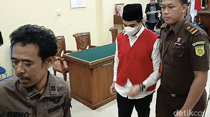 AKP Andri Gustami usai sidang pembacaan vonis hukuman mati di PN Tanjung Karang.