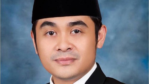 Anggota DPD RI asal Bali, Arya Wedakarna alias AWK.