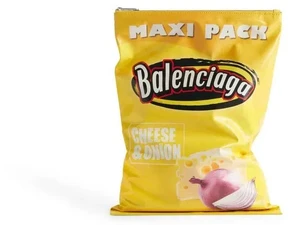 Ciptakan Tas Mirip Kantung Keripik, Balenciaga Sukses Tarik Perhatian