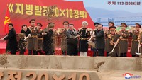 Kim telah mendorong modernisasi sektor pertanian dan masyarakat pedesaan karena perekonomian Korea Utara sangat bergantung pada pertanian, namun telah lama bergulat dengan kekurangan pangan di tengah sanksi atas program persenjataannya dan dampak musiman dari bencana alam.  