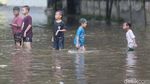 Banjir di Rawa Terate Cakung Capai Ketinggian 120 Cm