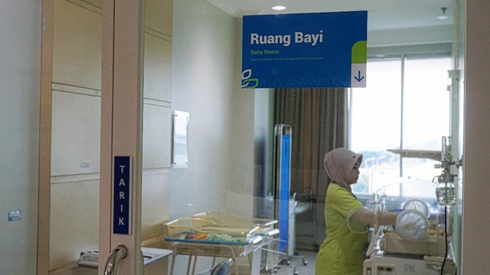 Bayi di Surabaya yang lahir di tahun kabisat 2024