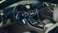 Edisi khusus ini menggendong mesin V8 dengan teknologi BMW TwinPower Turbo. Mesinnya bisa menyemburkan tenaga 530 daya kuda pada rentang 5.500-6.000 rpm. Foto: BMW