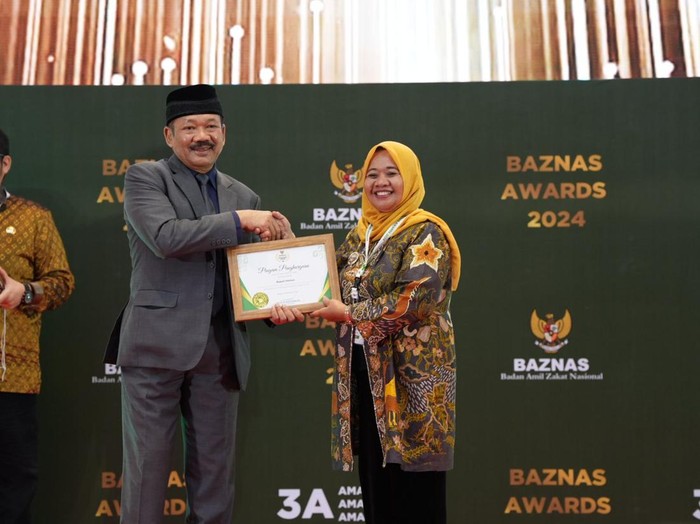 Bupati Sleman raih Anugerah Baznas Award Tahun 2024, di Hotel Bidakara, Jakarta Selatan, Kamis (29/2/2024).