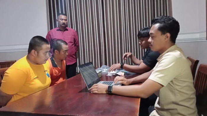 Dua buronan pembobola rumah di Magetan saat ditangkap