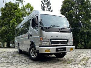 Jajal Jadi Sopir hingga Penumpang Canter Bus: Bukan Microbus Biasa!