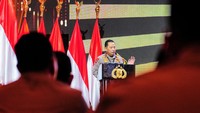 Kapolri mengingatkan semua pihak untuk tidak larut dalam perbedaan yang berpotensi melahirkan polarisasi masyarakat. Yang paling terpenting saat ini adalah bersinergi serta bekerjasama untuk mempertahankan pertumbuhan ekonomi Indonesia yang sudah baik. (Foto: Dok Istimewa)
