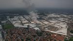 Foto-foto Kebakaran Pabrik Kahatex di Sumedang