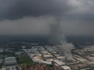 2 Orang Luka Akibat Kebakaran Pabrik Kahatex Sumedang