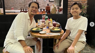 Keseruan Angga MALIQ & DEssentials Saat Ngopi dan Makan Bareng Anak