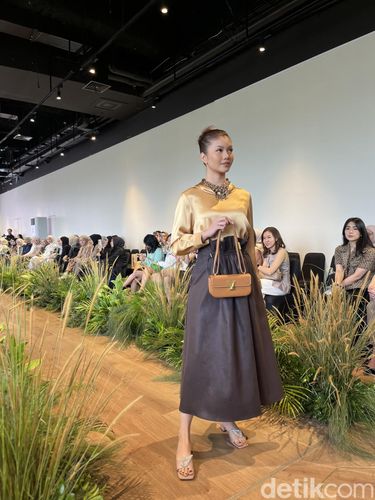 Koleksi kolaborasi Vone World bersama Sarah Sofyan