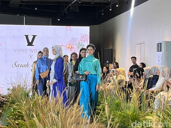Koleksi kolaborasi Vone World bersama Sarah Sofyan