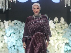 10 Koleksi Baju Lebaran 2024 Vanilla Hijab, Busana Terinspirasi Kristal