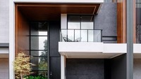 Unit yang dipasarkan yakni Luxe Enclave yang hadir dengan fasilitas megah seperti Spacious outdoor terrace connected to garden, Double Volume Foyer, Double Volume Living Room Full Width Living room, Dining room and Kitchen, Adaptable Living Space and Flexibility Layout 2nd and 3rd floors for bedroom expansion.