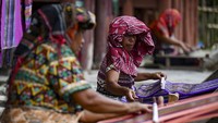 Desa Meat merupakan salah satu sentra pembuatan ulos jenis Ragi Hotang yang melegenda dan termasyhur. 